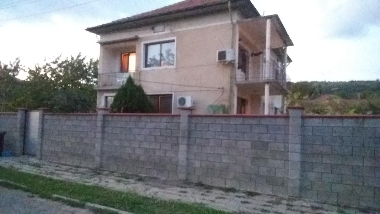 Guest Rooms Simona 2 Opanets Екстериор снимка